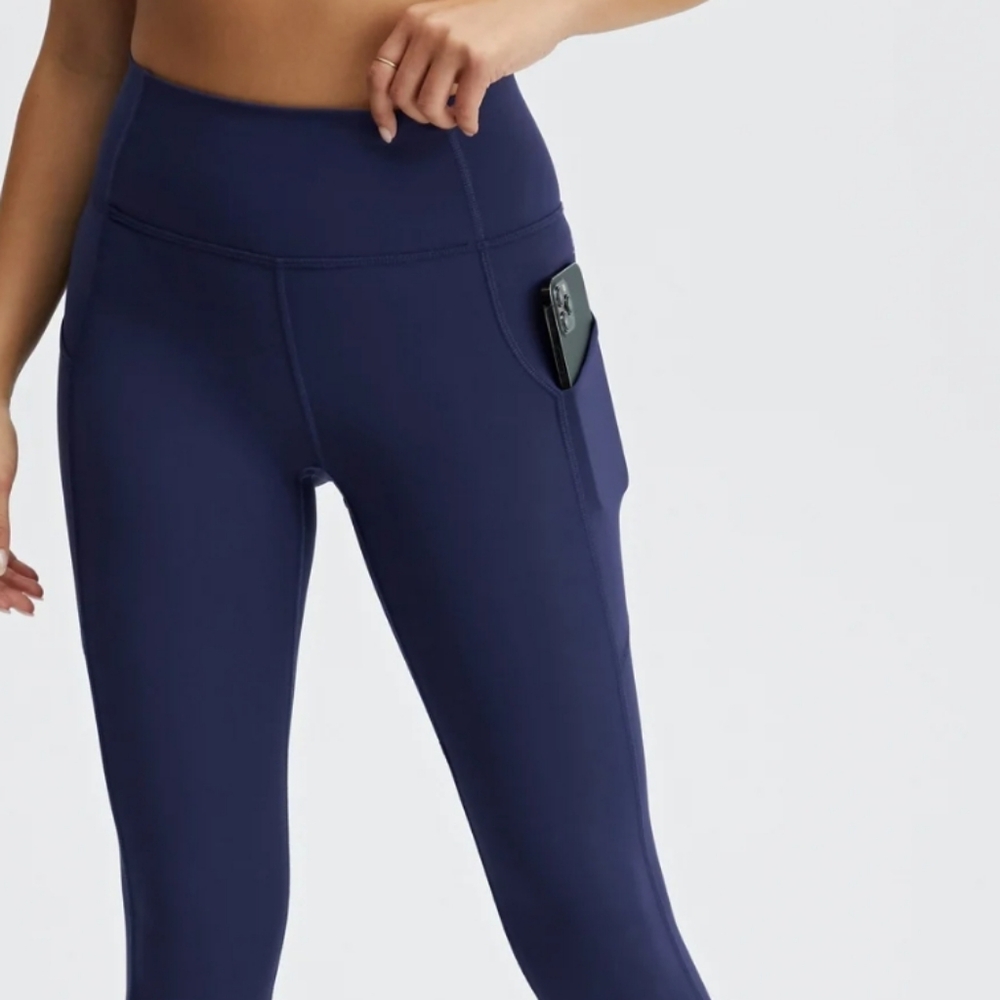Fabletics Oasis high-waisted pocket legging Kimchi Navy